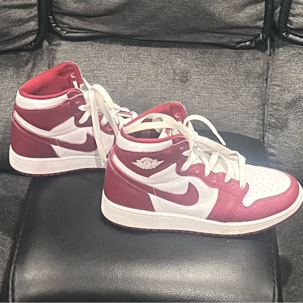 Gently used Jordan 1’s size 4.5